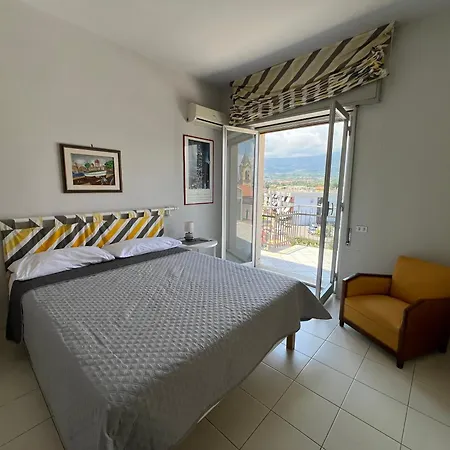 Double View Sea - Beachfront Ext * Mascali